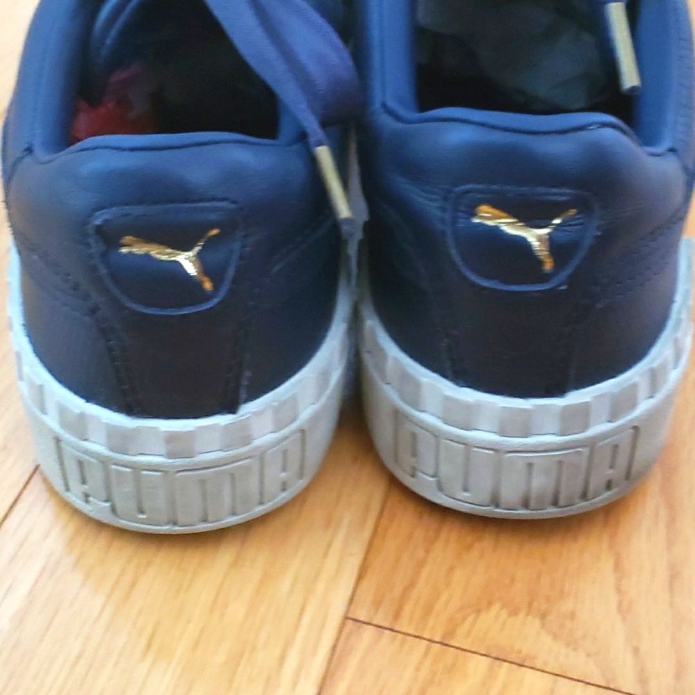 Puma Cali Emboss Low-Top Leather Sneakers in Navy Size 9.5 - Picture 6 of 10